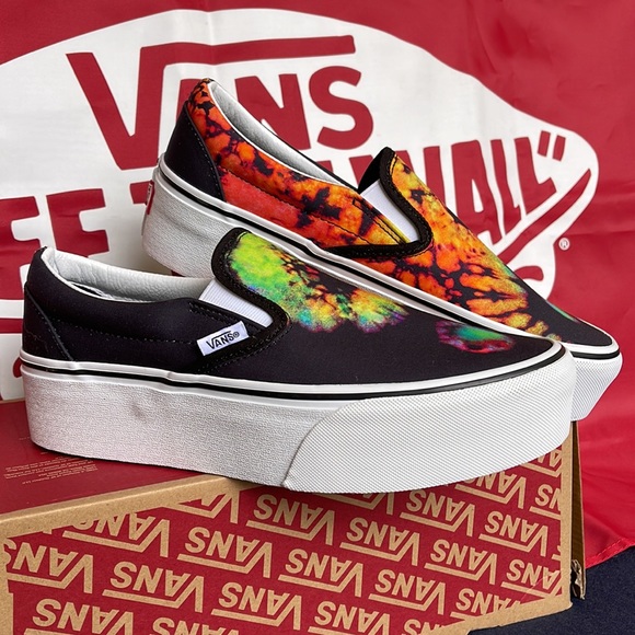 Vans Classic Slip-0n
Paradoxical Black/Multi
VNOA7Q5RBML
WMNS Platforms - Picture 6 of 16